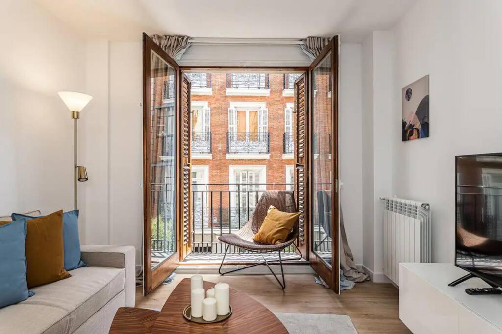 Nice Apartment Near Gran Via Val27 Madrid Eksteriør billede